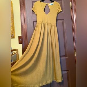 Free People • Beach Open Back Midi Dress • Size Extra Small